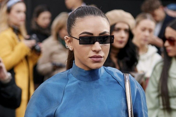 Model kacamata gaya wanita terbaru 2021
