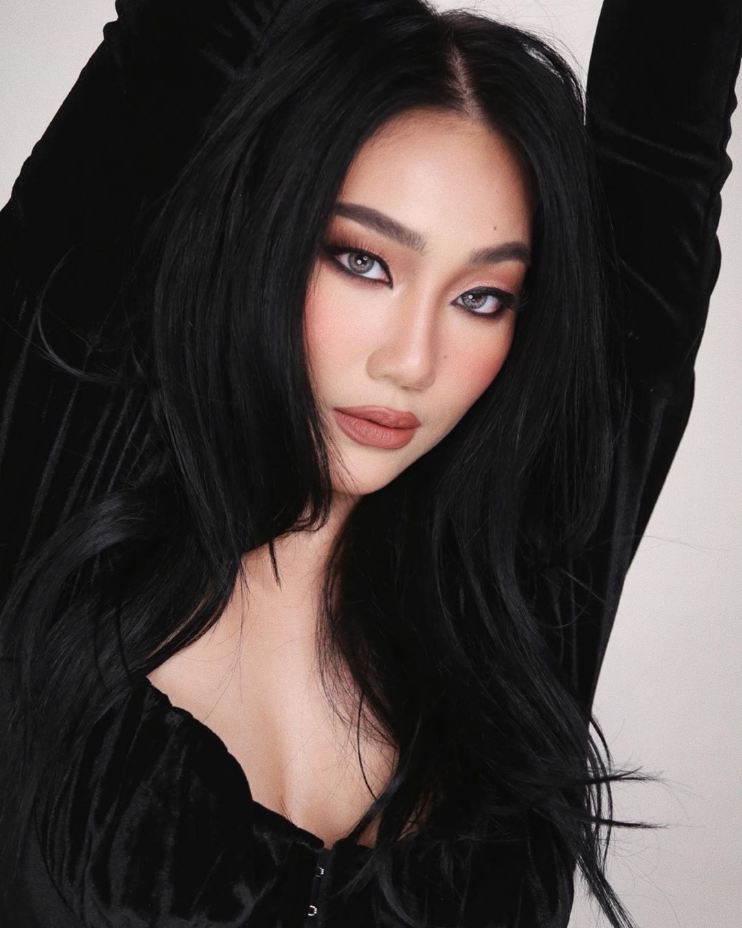 9 Beauty Vlogger Asia Ini Punya Riasan Khas yang Unik, Follow Yuk!