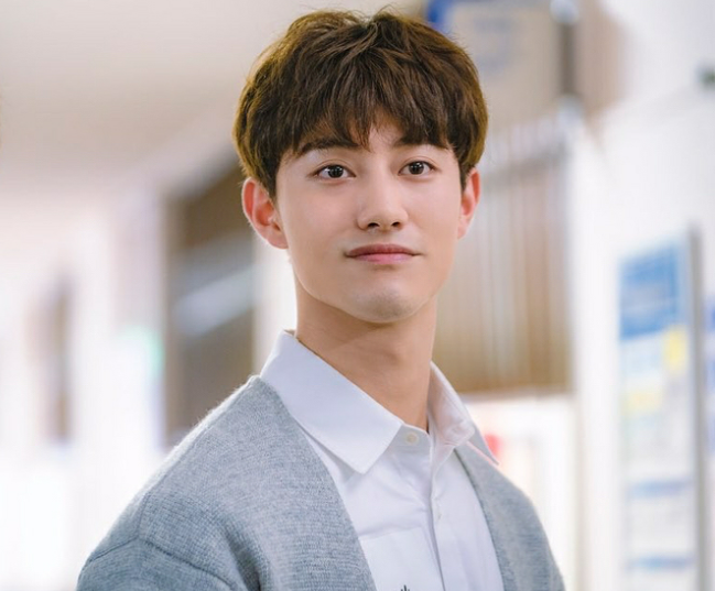 Kenalan Yuk sama Kwak Dong Yeon, Si Pasien "It's Okay to Not Be Okay"