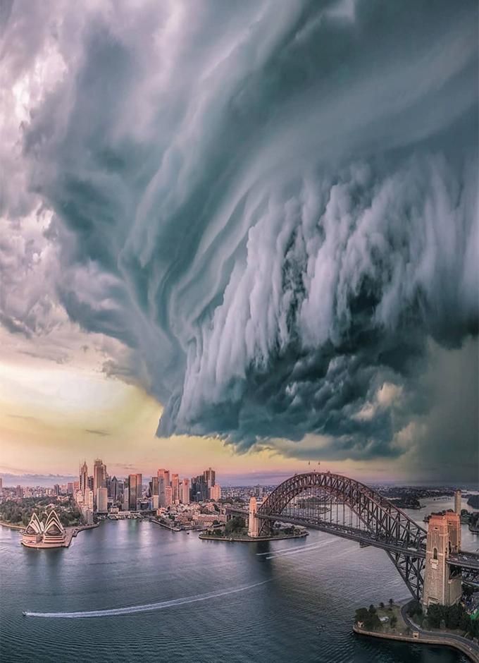 Dramatis, Inilah Foto Penampakan Langit Sebelum Badai Datang