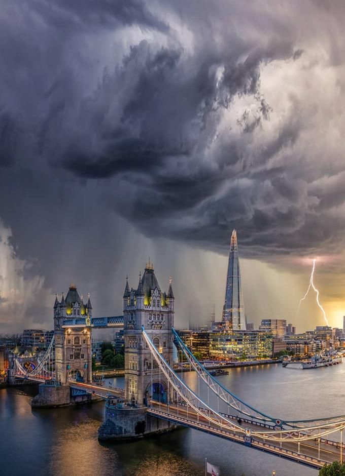 Dramatis, Inilah Foto Penampakan Langit Sebelum Badai Datang