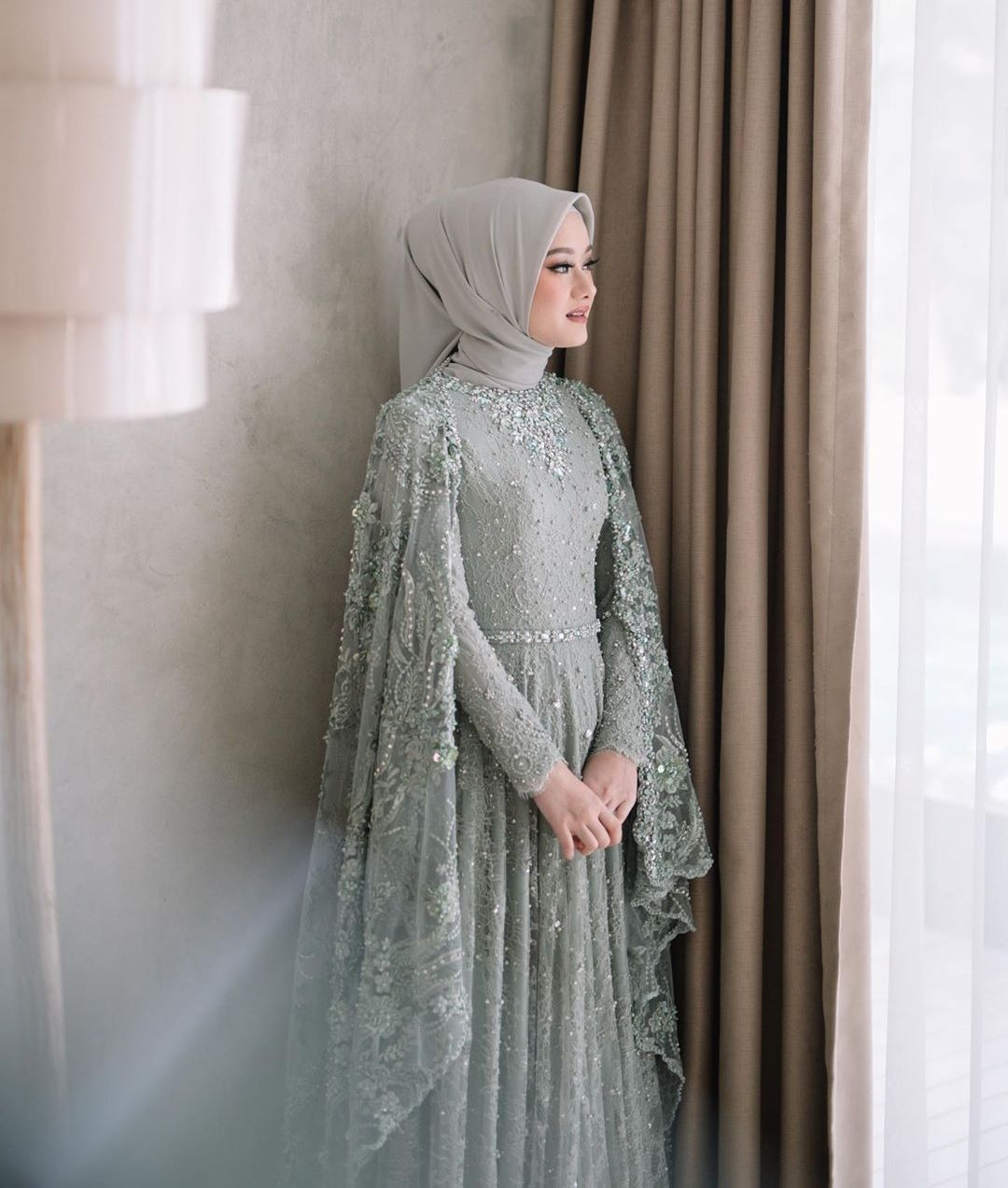 Inspirasi Gaun Akad Nikah Muslimah yang Modern