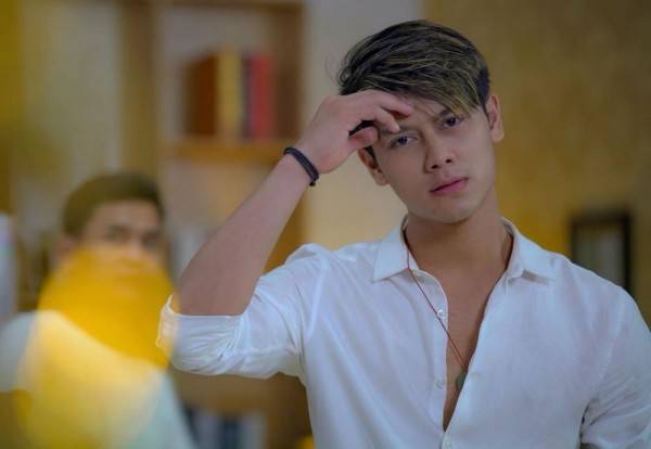 Aktor yang Membuatmu Jatuh Cinta, 9 Potret Perjalanan Karir Rizky Billar