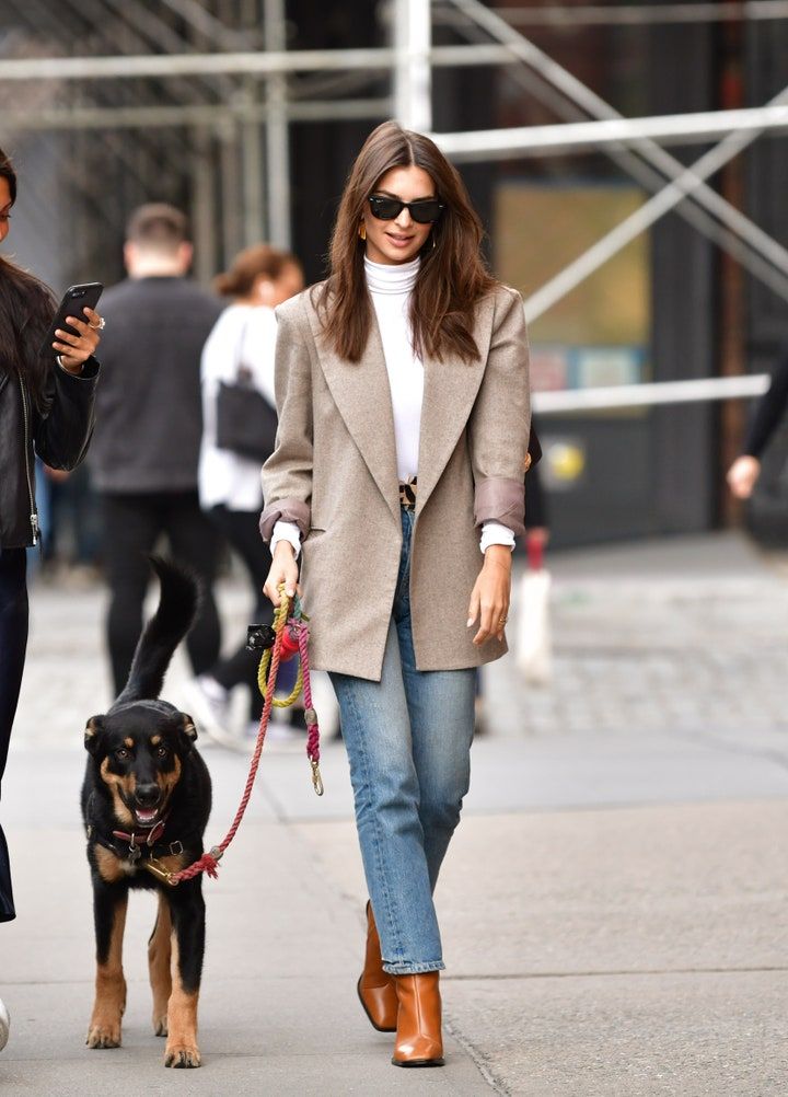 More Cool, Learn About Emily Ratajkowski & The Troubled Way To Wear Jeans