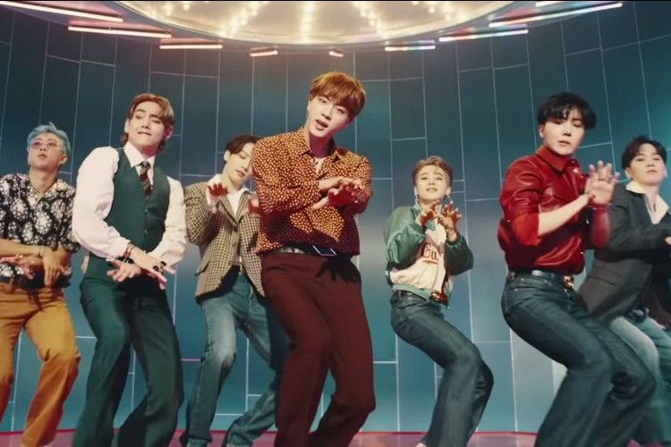 Bocoran Harga Pakaian BTS dalam Video Klip Dynamite