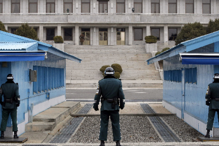 Kontrasnya Perbedaan Korea Utara dan Korea Selatan dari Lensa Kamera