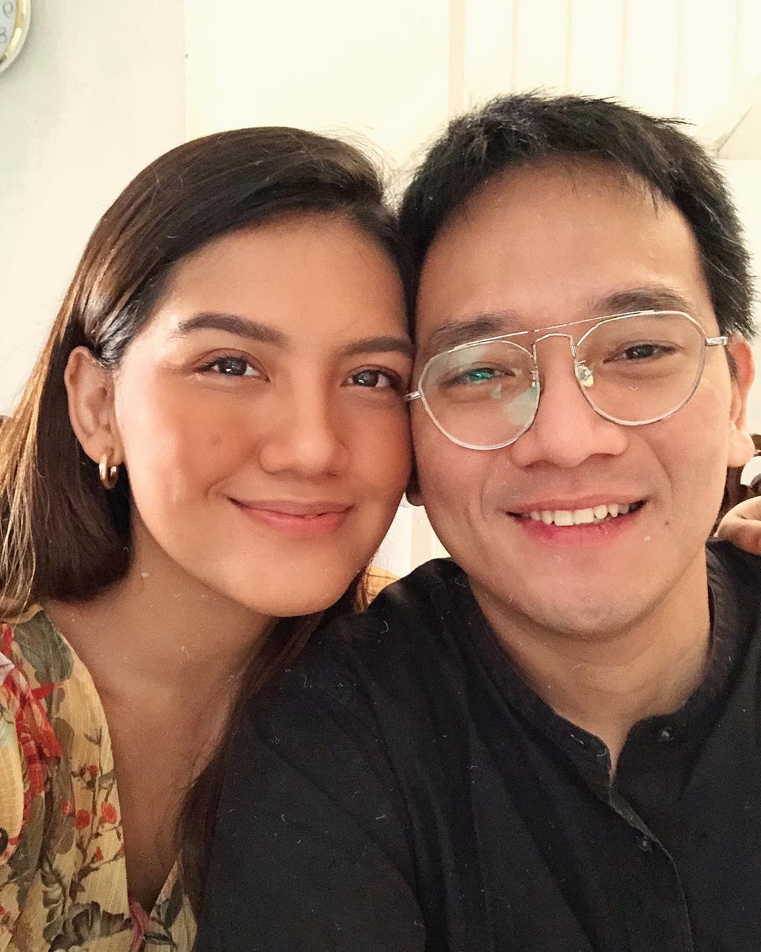 Marriage Goals! 11 Potret Mesra Jebolan Indonesian Idol dan Suami