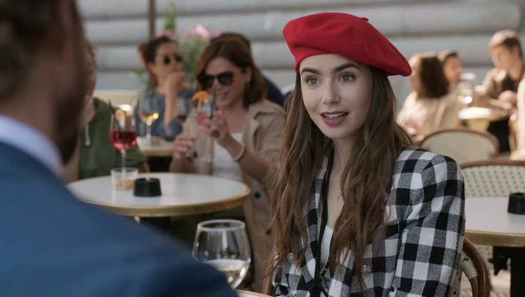 10 Gaya Terbaik Emily Cooper dalam Serial Netflix Emily in Paris