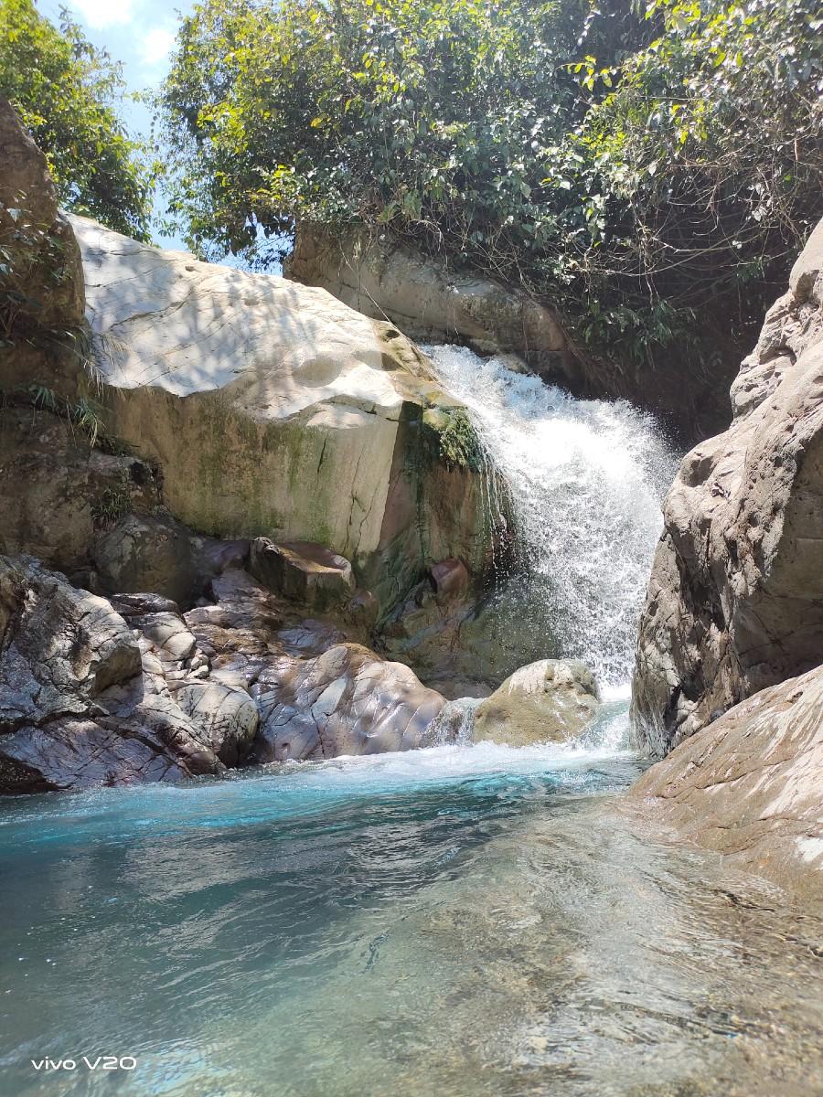 5 Curug Indah Selain Leuwi Hejo