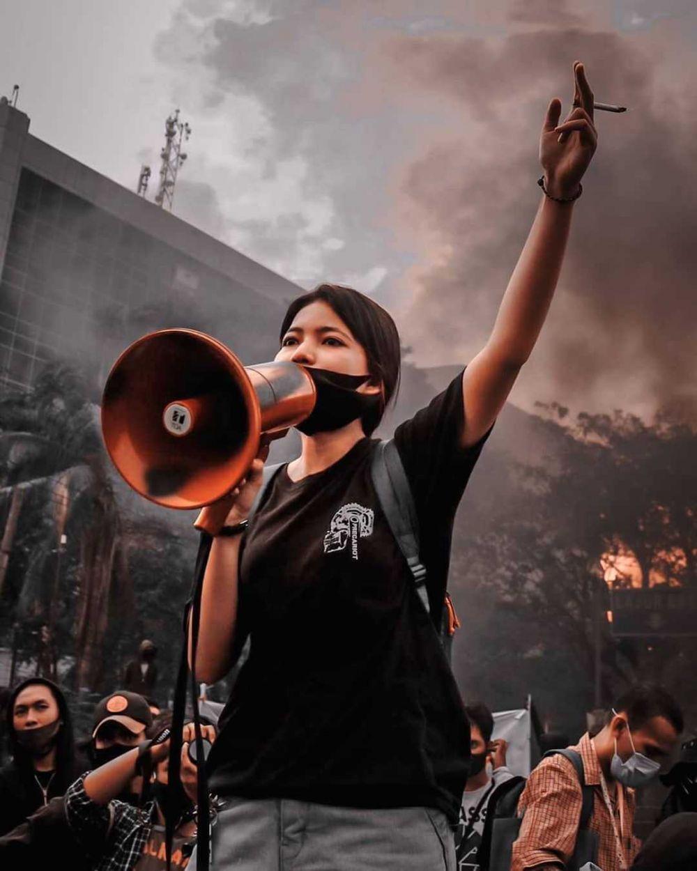 Ini Sosok Mahasiswi yang Orasinya Viral 