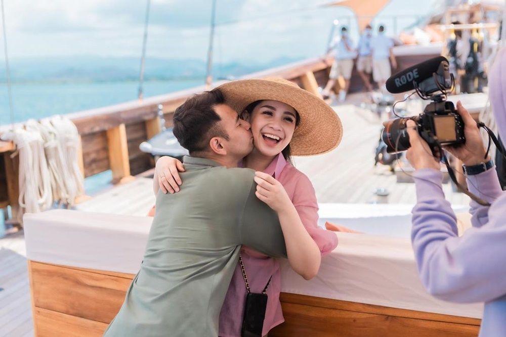 9 Momen Manis Raffi Ahmad-Nagita Slavina Rayakan Hari Jadi Pernikahan