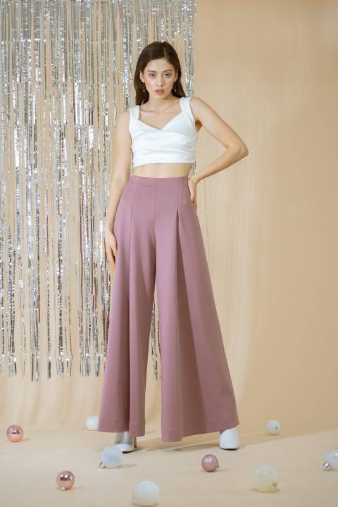 Rekomendais OOTD, Tampil Beda dengan Celana Ungu dari ...