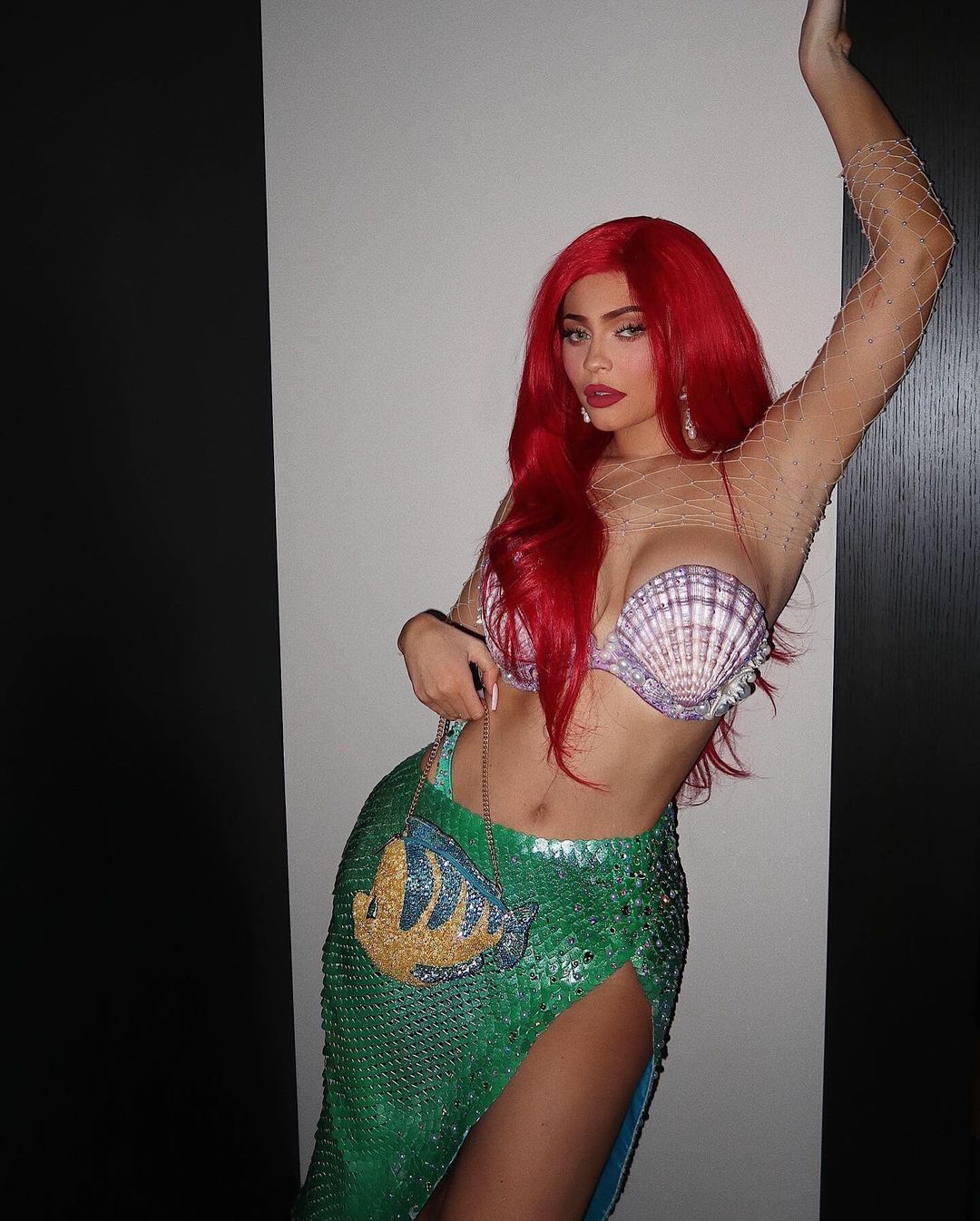 Mengundang Kontroversi, Ini Kostum Halloween Terseksi Kylie Jenner 