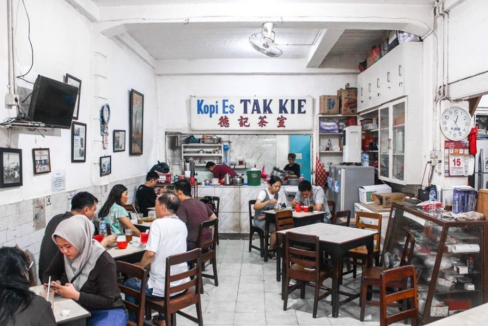 Wajib Coba, Ini 10 Kedai Kopi Paling Legendaris di Indonesia