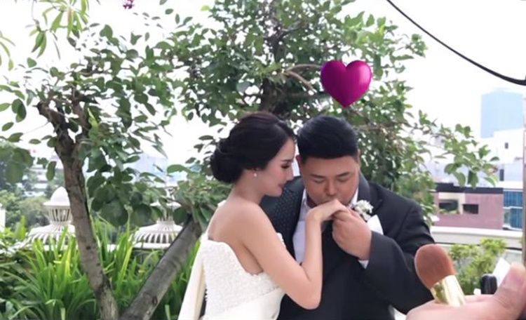 7 Foto Pre-Wedding Ivan Gunawan dan Bella Aprilia yang Curi Perhatian