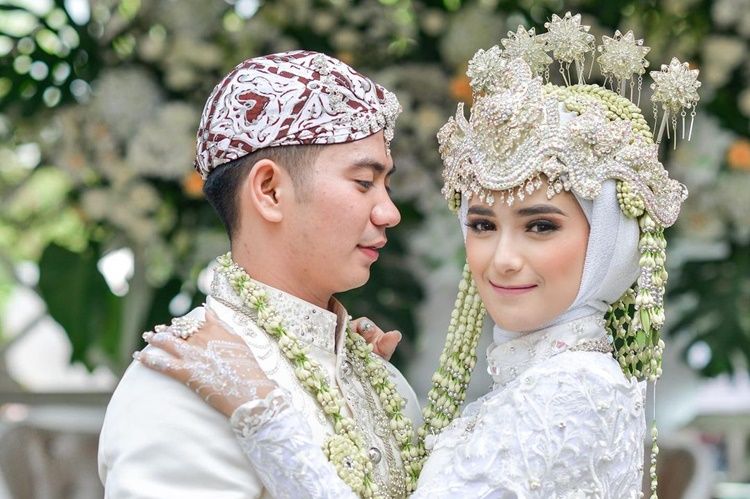 7 Artis yang Pernah Dituduh Hamil di Luar Nikah