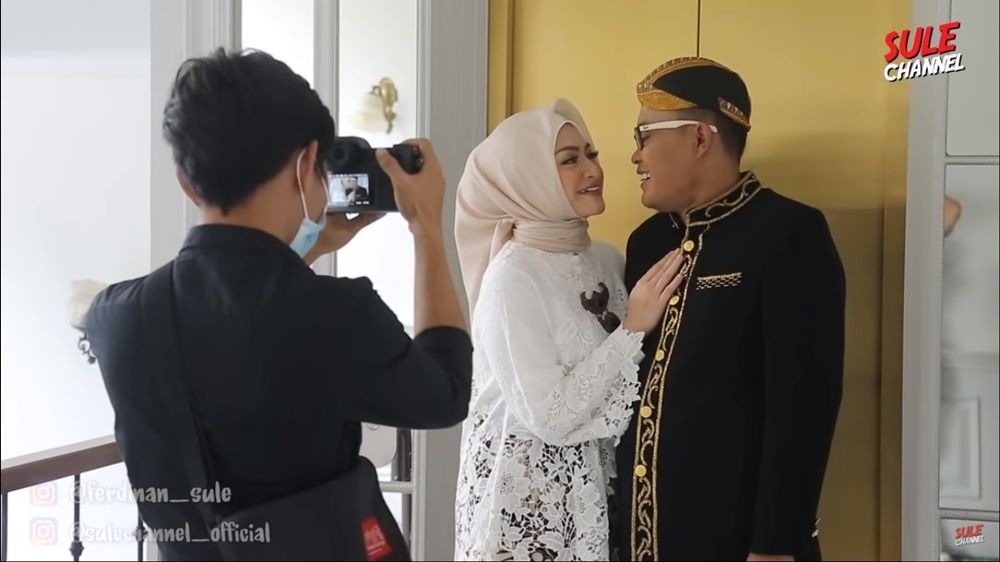 Siap Menikah, Ini 9 Foto Pre-Wedding Sule dan Nathalie Holscher