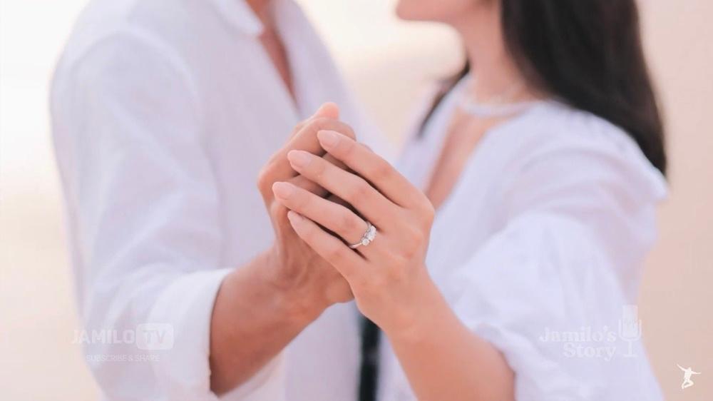 So Sweet! 5 Fakta di Balik Lamaran Ibnu Jamil dan Ririn Ekawati