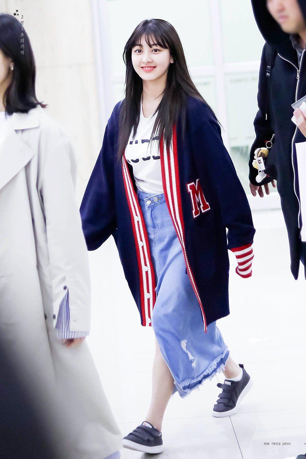 Intip Gaya OOTD Jihyo TWICE Manis dan Seksi