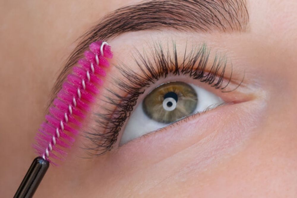 7 Cara Merawat Eyelash Extension agar Awet dan Tahan Lama