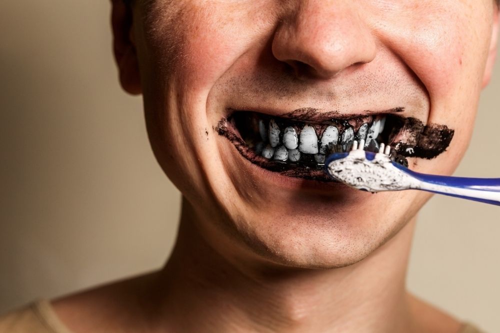 Here are 13 Ways to Whiten Yellow Teeth Naturally