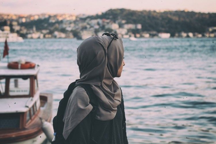 6 Hadits tentang Wanita dan Kemuliaannya dalam Islam