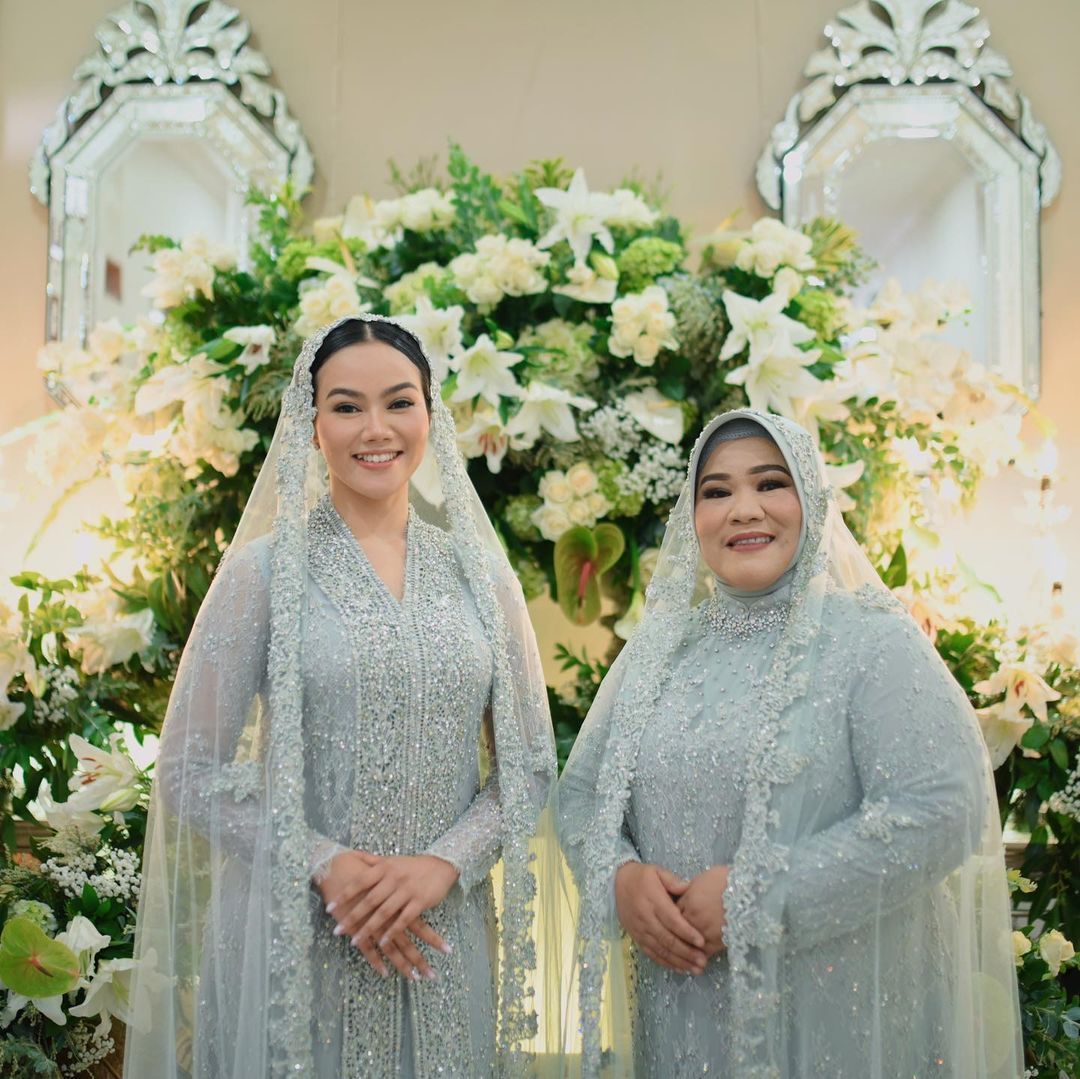 Sah Menikah, Ini Gaya Yura Yunita & Suami saat Prewedding hingga Akad