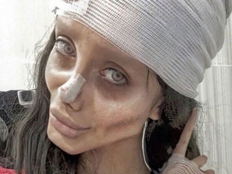 Sahar Tabar, Si Zombie Angelina Jolie dengan Kontroversi dan Kariernya