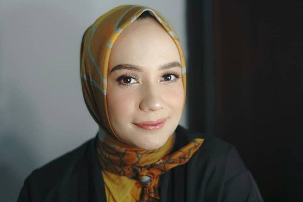 5 Potret Putri Anne Istri Arya Saloka dengan Riasan Tebal, P