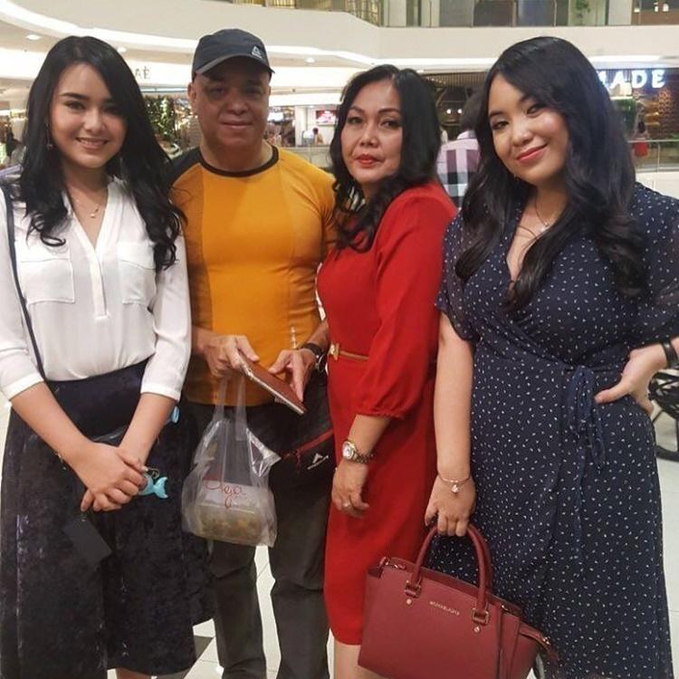Penyayang, Intip 10 Bukti Hangatnya Amanda Manopo dan Sang Ibu
