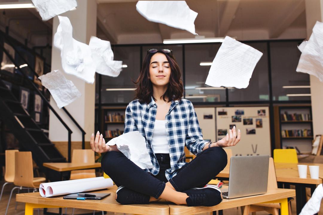 7 Tanda Bahwa Kamu Adalah Seorang Workaholic