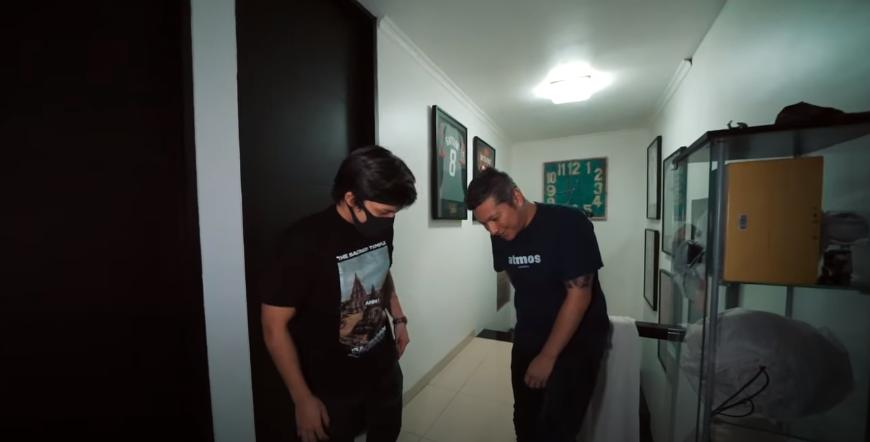 Potret Rumah Gading Marten yang Bergaya Vintage Minimalis