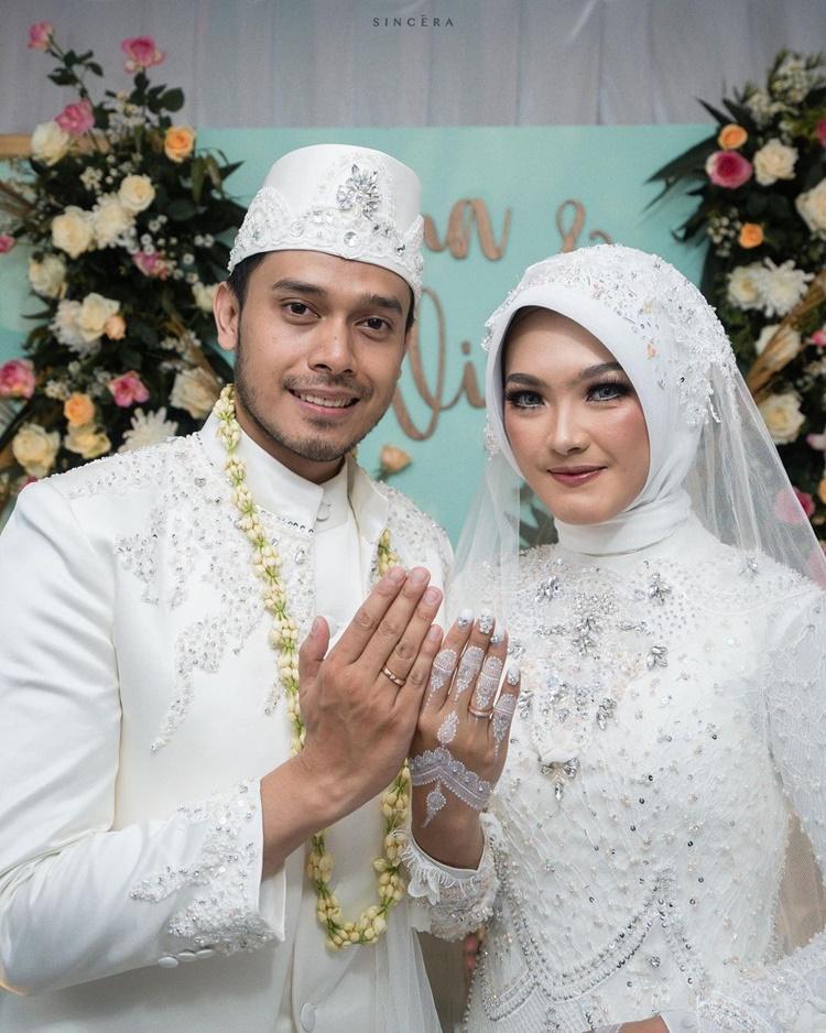 Mudah Diingat, 10 Pasangan Artis Ini Menikah di Tanggal Cantik