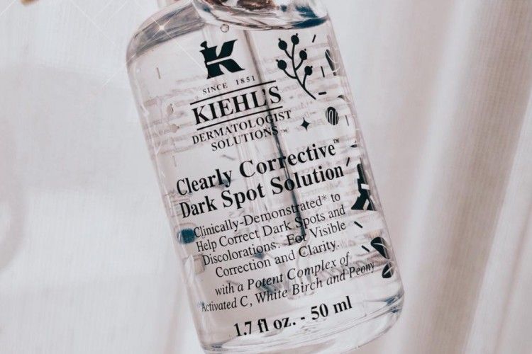 Review: Kiehl's Clearly Corrective Dark Spot Solution