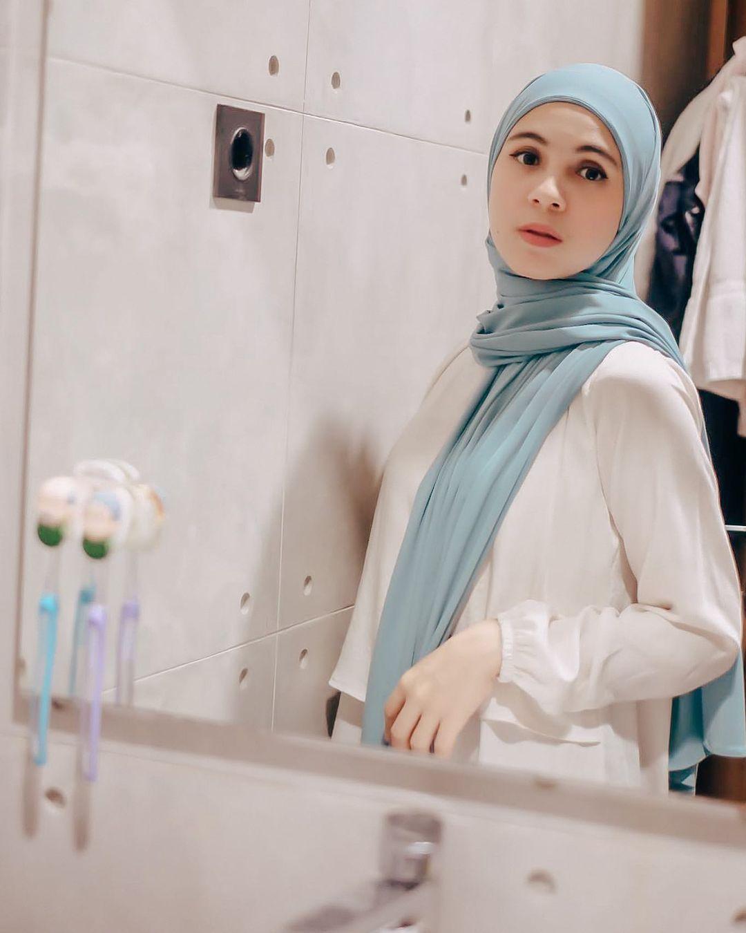 Sudah Tunangan, 9 Artis Ini Justru Batal Menikah