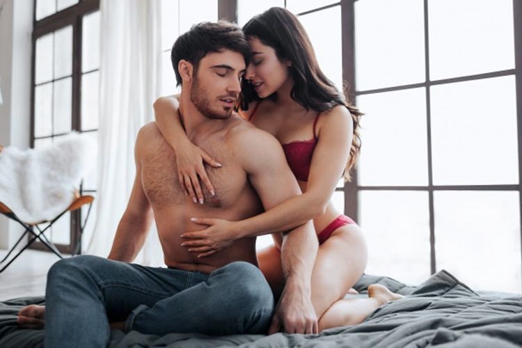 7 Titik Sensitif Laki-Laki yang Bikin Bergairah Seks Memuncak