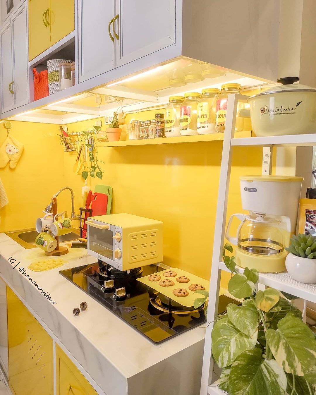 7 Inspirasi Desain Rumah Minimalis Berwarna Kuning