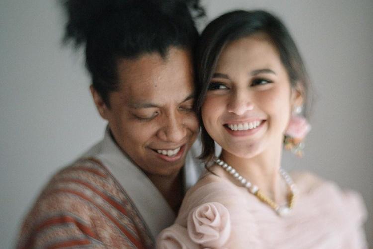 Tak Direstui Ibu, 5 Fakta Pernikahan Indah Permatasari & Arie Kriting