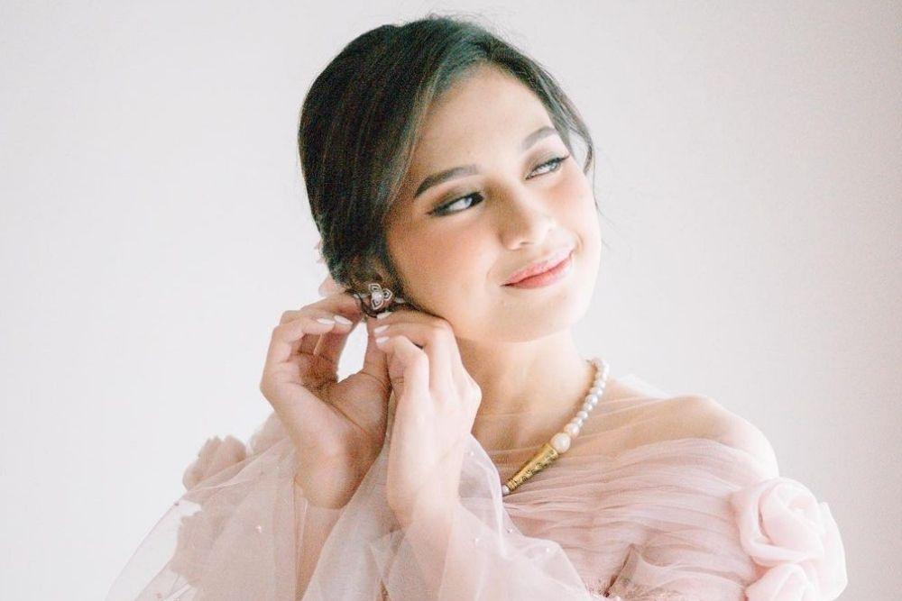 7 Pesona Indah Pertamasari yang Luluhkan Hati Arie Kriting
