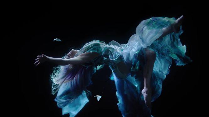 Jennifer Lopez Tampil Seksi di Video Klip In The Morning
