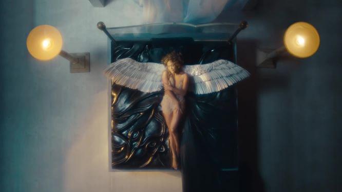 Jennifer Lopez Tampil Seksi di Video Klip In The Morning