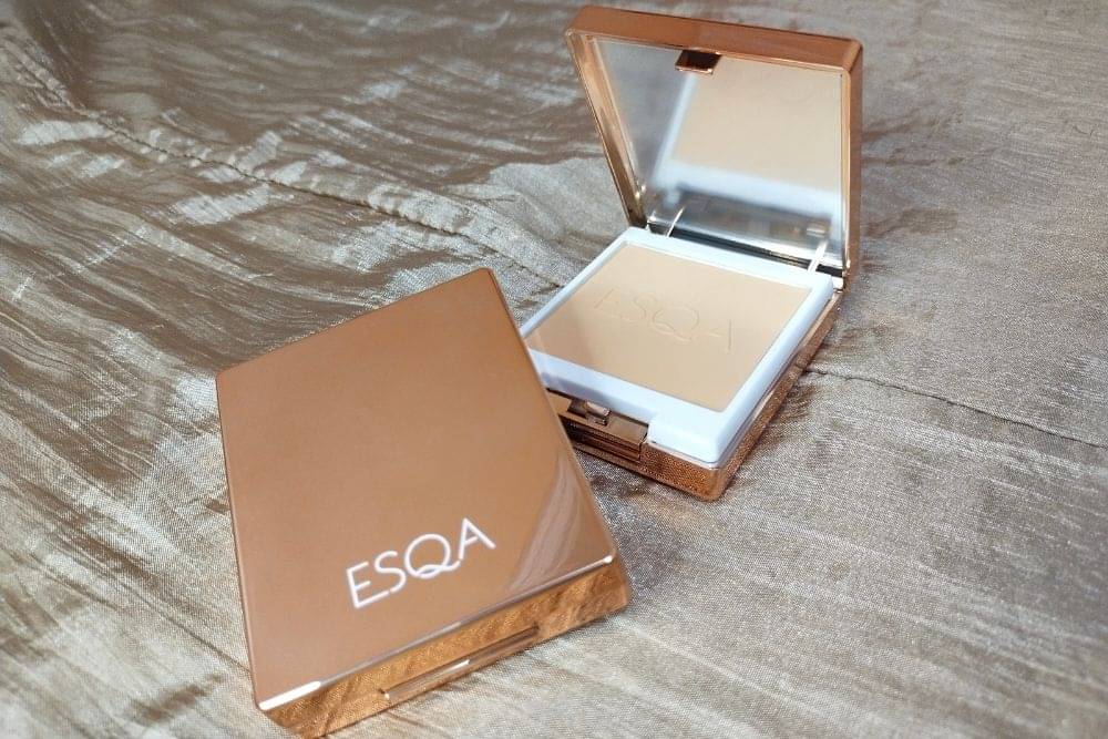 Review: ESQA Flawless Powder Foundation, Kulit Mulus Anti Cakey