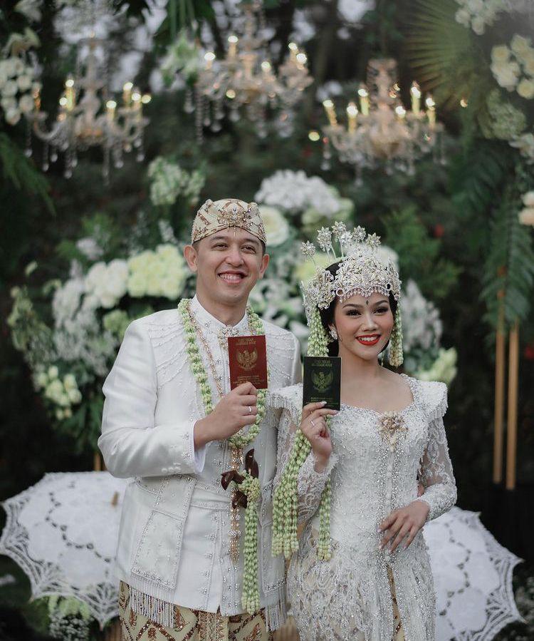Anti Friendzone! 10 Artis Ini Pilih Nikahi Sahabatnya Sendiri