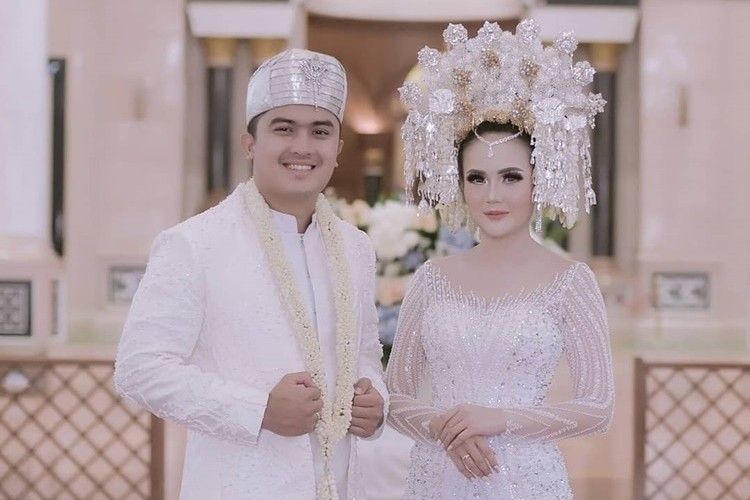 Diberi Mahar Rp313 Juta 10 Potret Pernikahan Sarah Gibson