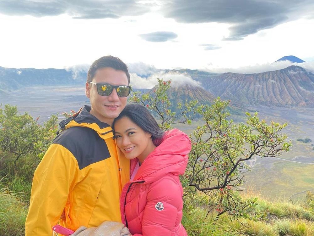 Pacaran Lama, 10 Pasangan Artis Ini Akhirnya Bersanding di Pelaminan
