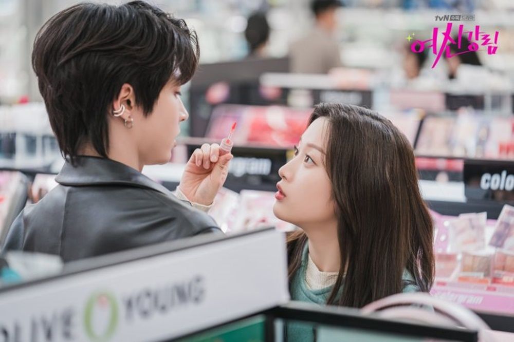 Pelindung Ju Kyung, 10 Momen Menyesakkan Seo Jun di True Beauty