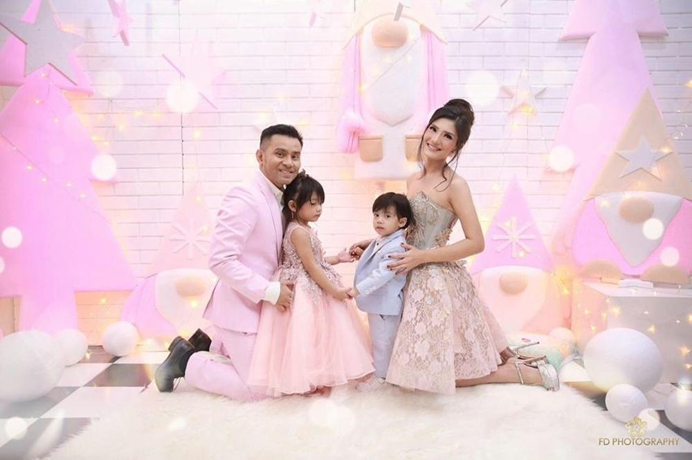 Pacaran Lama, 10 Pasangan Artis Ini Akhirnya Bersanding di Pelaminan