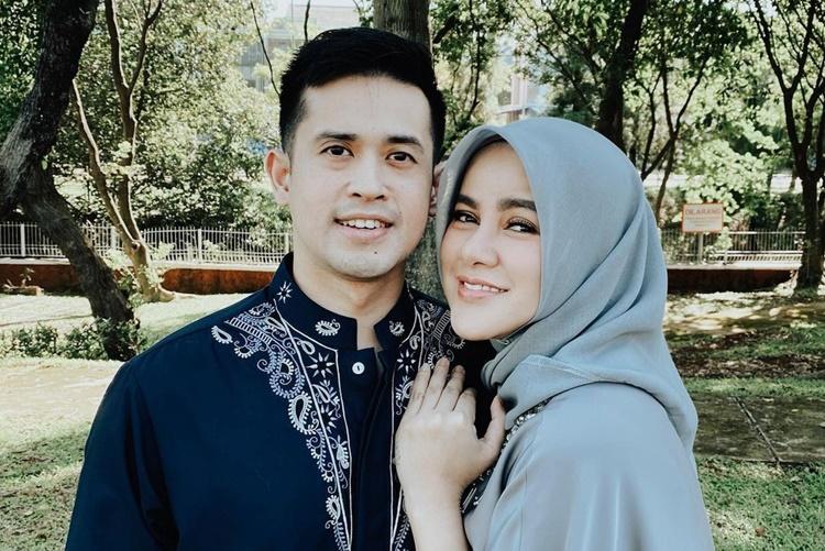 Saling Sindir, 5 Kronologi Isu Keretakan Rumah Tangga Olla Ramlan
