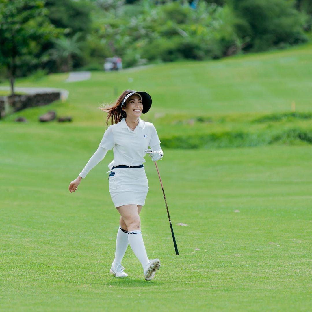 Deretan Potret Seleb Bermain Golf, Mewah dan Berkelas! 