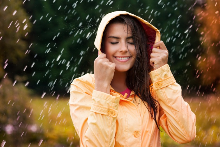 Jaga Kesehatan di Musim Hujan dengan 9 Cara Ini